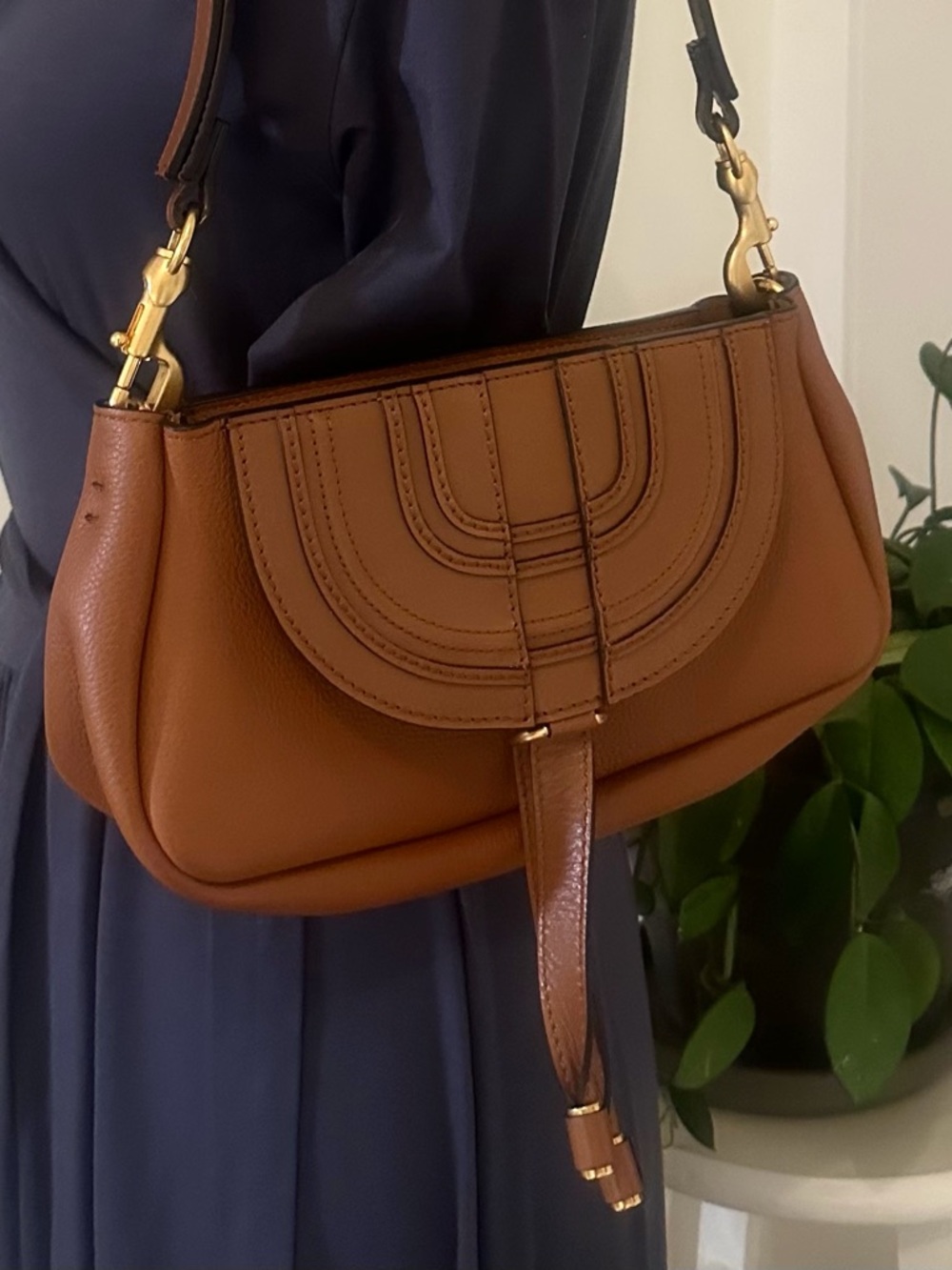 Chloé Tan Two Way Marcie Shoulder Bag Clutch-NWOT - Picture 4 of 16
